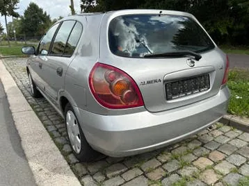 Nissan Almera
