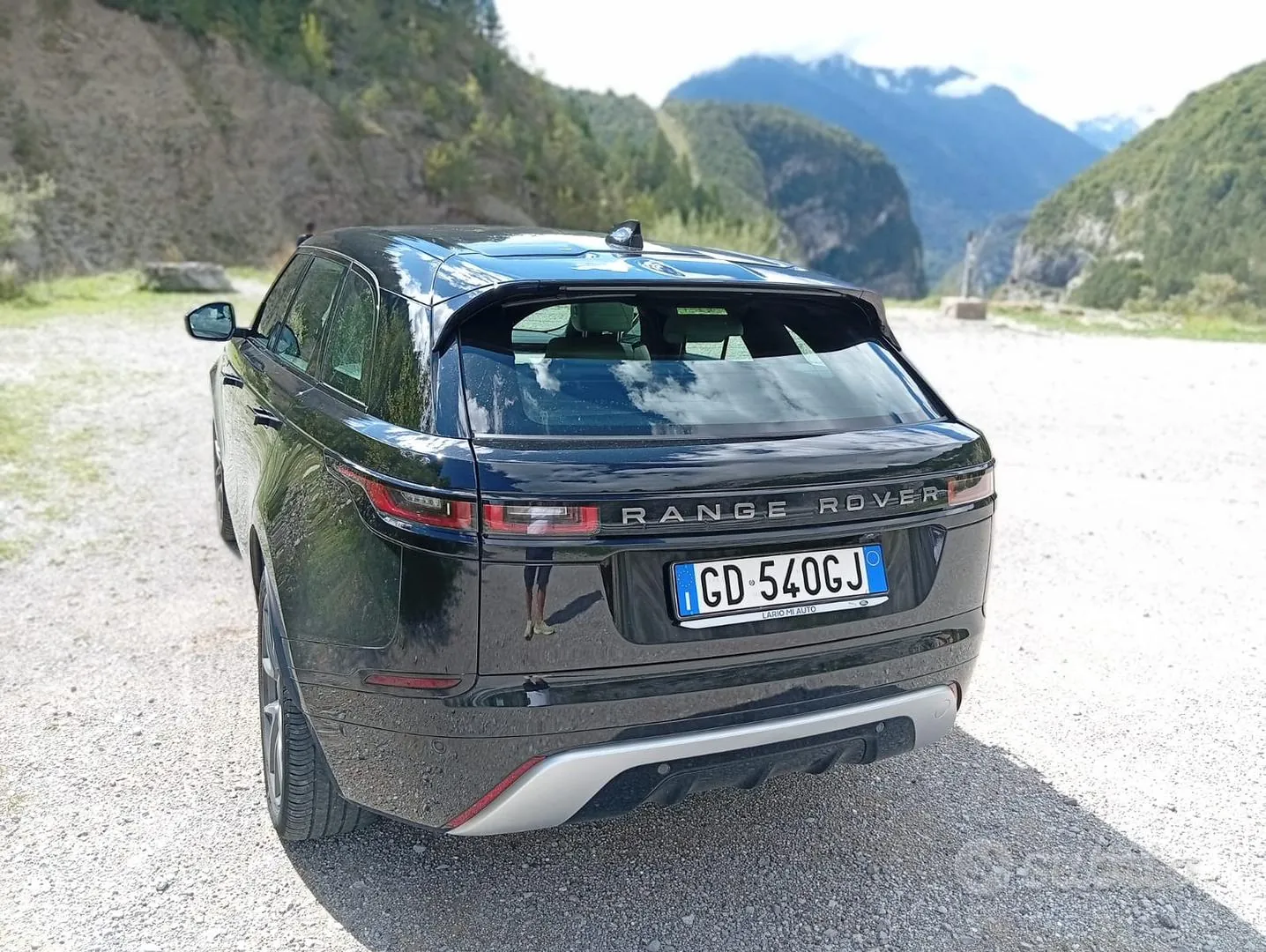 Land Rover Range Rover Velar 2021 photo 2