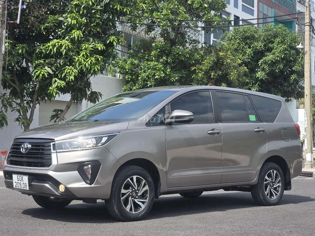 Toyota Innova 2023 photo 3