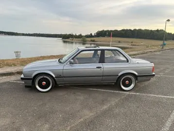BMW E30