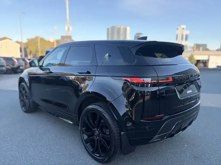 Land Rover Range Rover Evoque 2025 photo 3