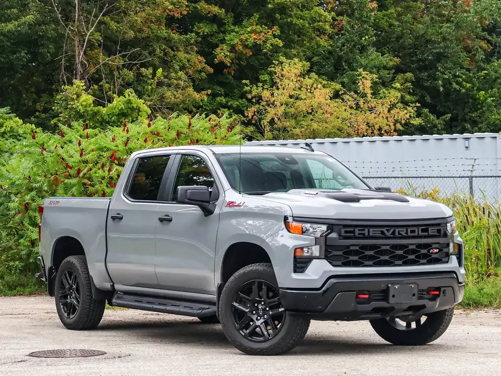 Chevrolet Silverado 1500 2025 photo 2