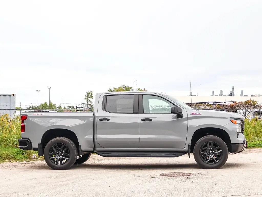 Chevrolet Silverado 1500 2025 photo 3