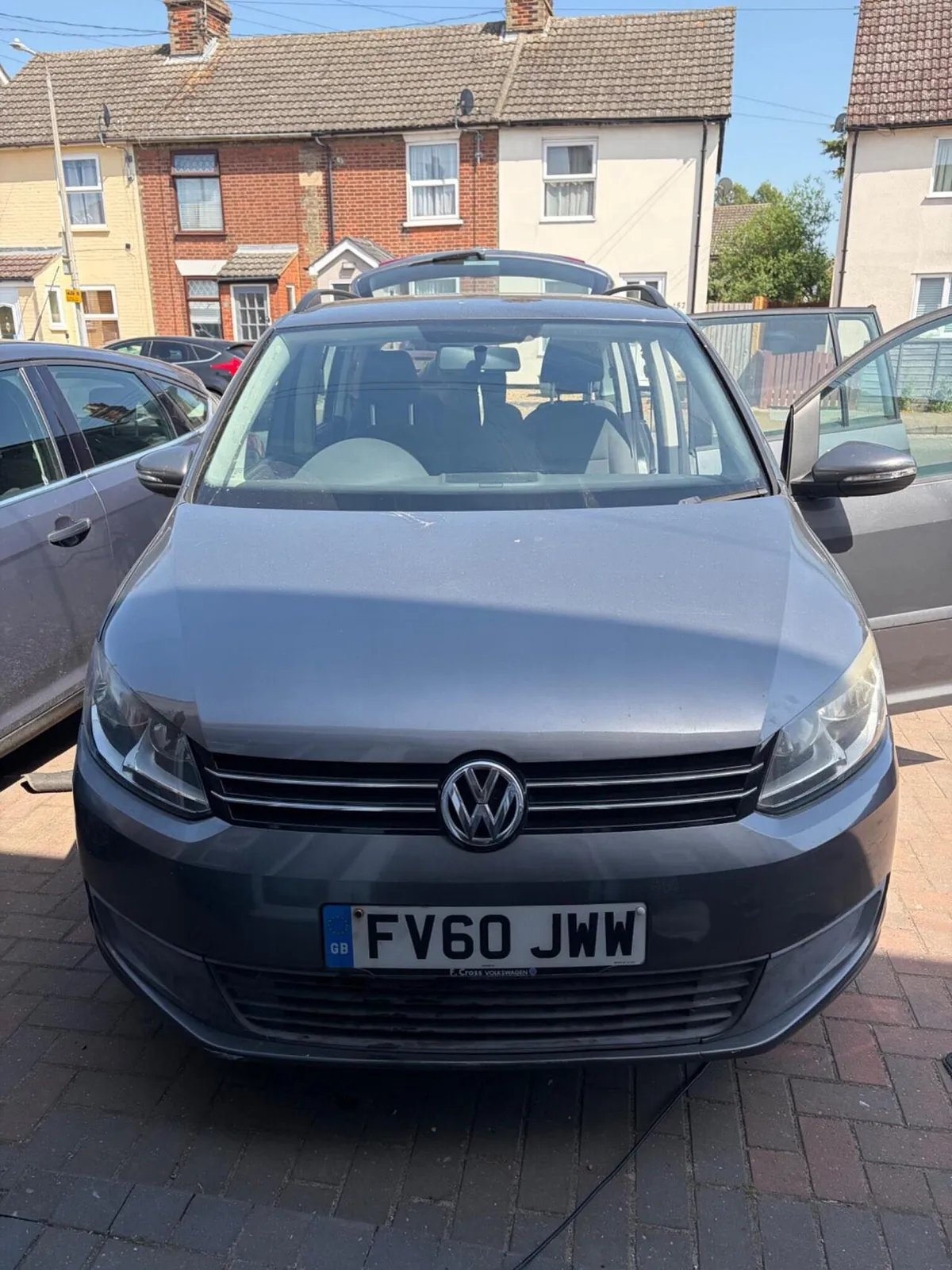 Volkswagen Touran 2010 photo 4