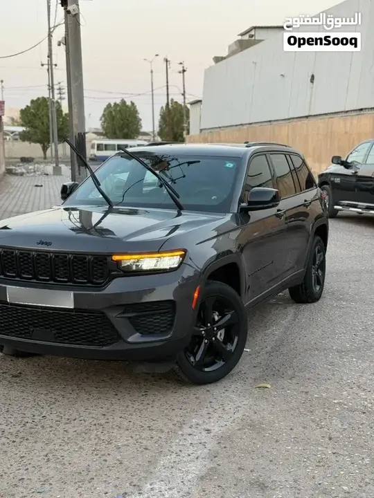 Jeep Grand Cherokee 2024 photo 3