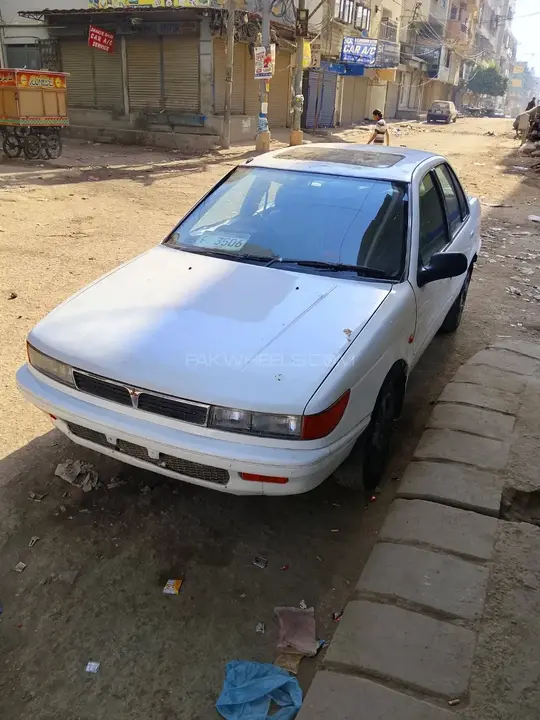 Mitsubishi Lancer