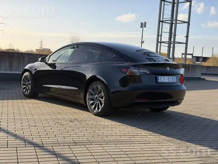 Tesla Model 3 2022 photo 5