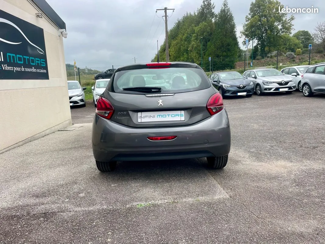 Peugeot 208 2018 photo 4