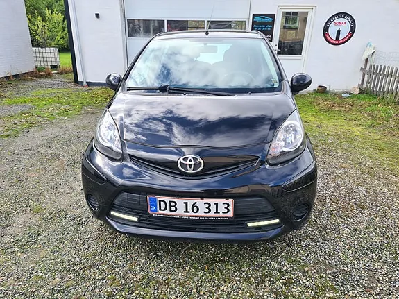 Toyota Aygo 2012 photo 3