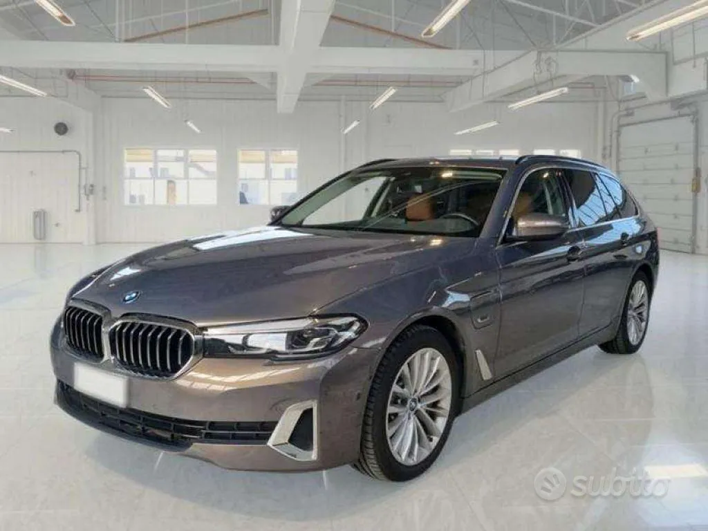 BMW 530E 2022 photo 2