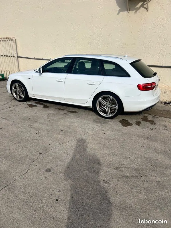 Audi A4 2014 photo 2