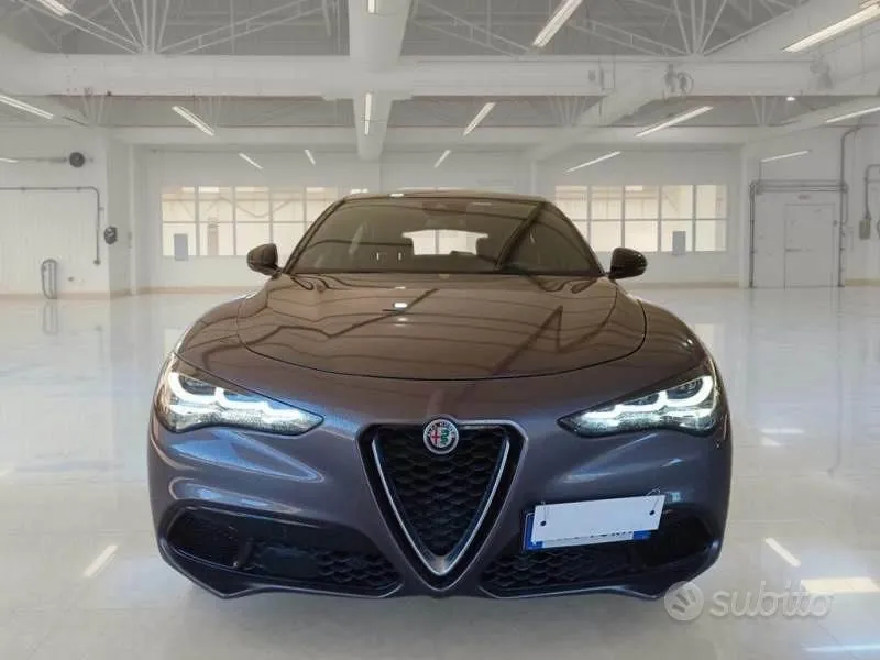 Alfa Romeo Stelvio 2023 photo 2