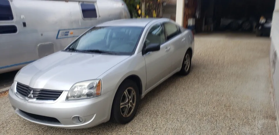 Mitsubishi Galant