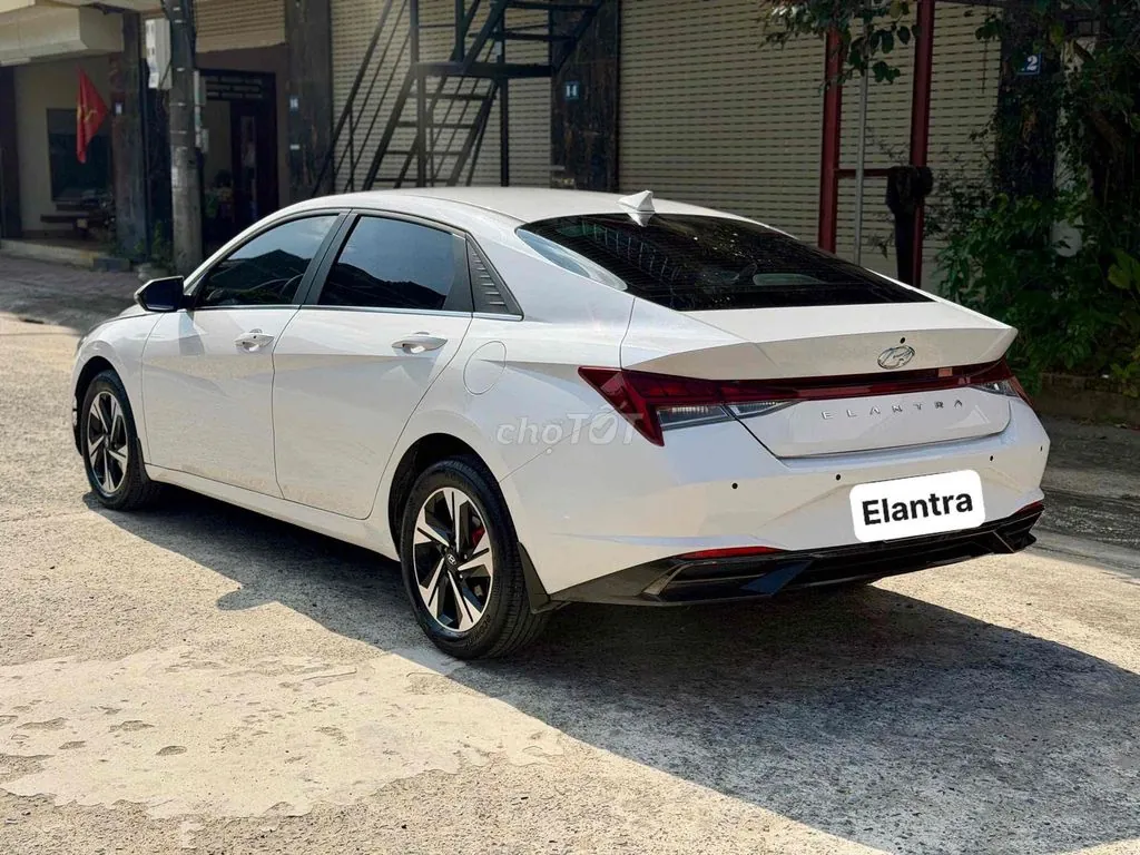 Hyundai Elantra 2024 photo 4