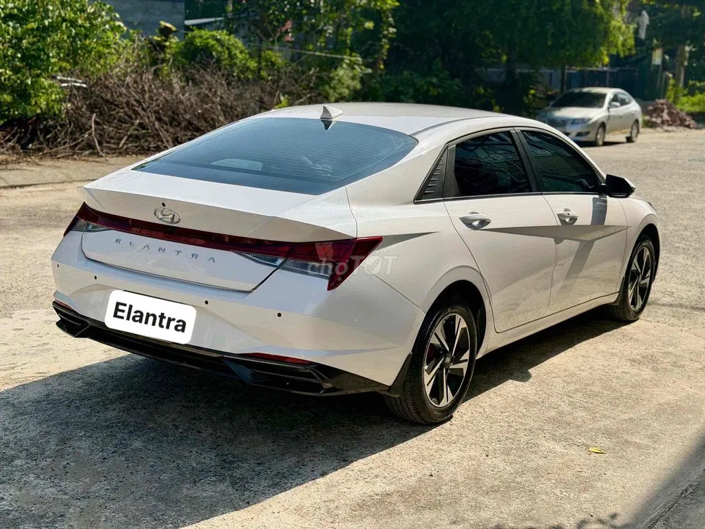 Hyundai Elantra 2024 photo 5