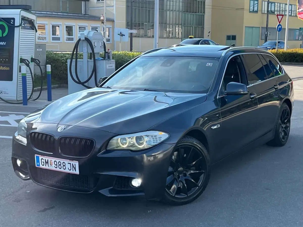 BMW 5 Series 2011 photo 3