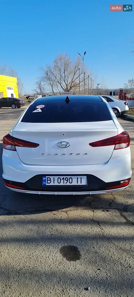 Hyundai Elantra 2019 photo 4