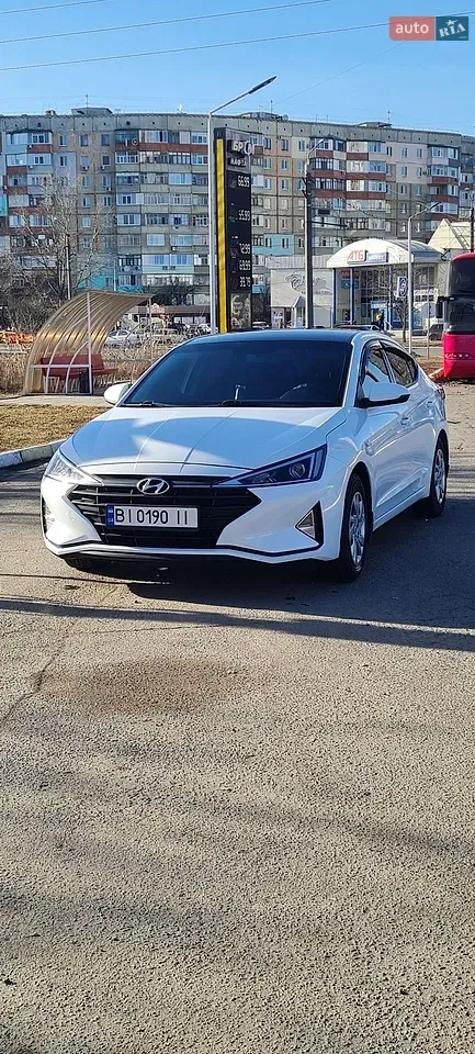 Hyundai Elantra 2019 photo 2