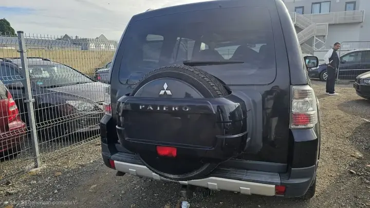 Mitsubishi Pajero 2008 photo 3
