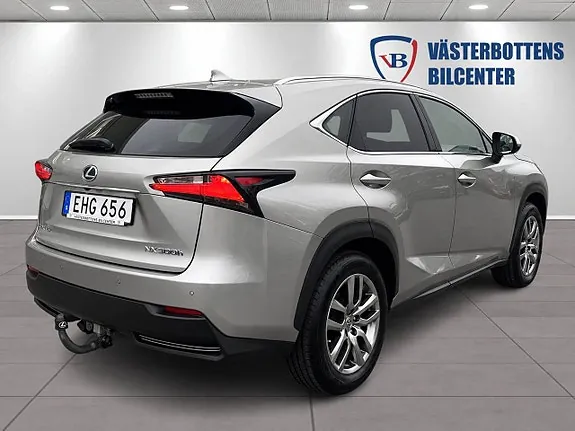 Lexus Nx300H 2016 photo 3