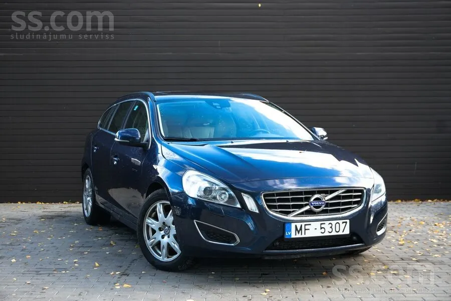 Volvo V60 2013 photo 2