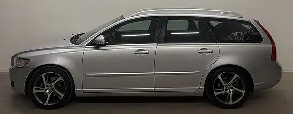 Volvo V50 2012 photo 2