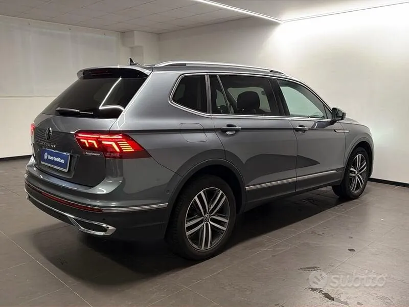 Volkswagen Tiguan Allspace 2023 photo 3