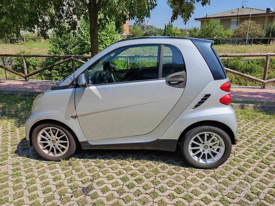 Smart Fortwo 2008 photo 2