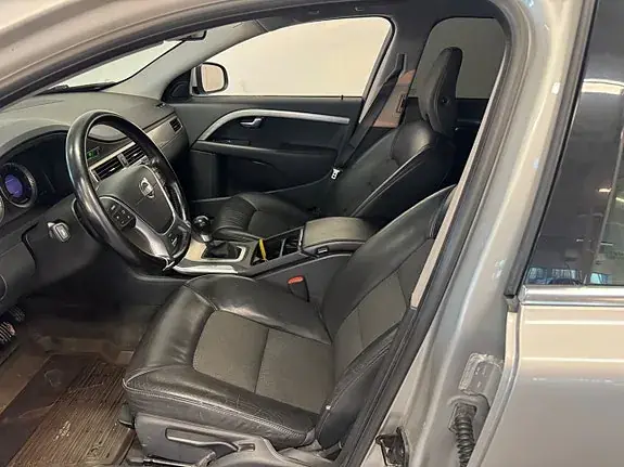 Volvo V70 2011 photo 4