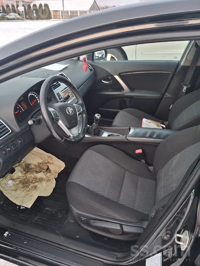 Toyota Avensis 2013 photo 5