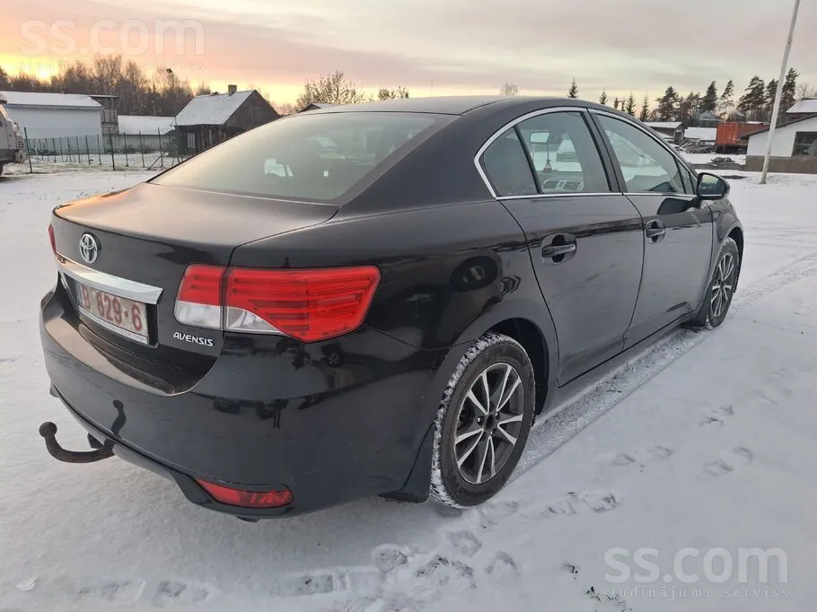 Toyota Avensis 2013 photo 3