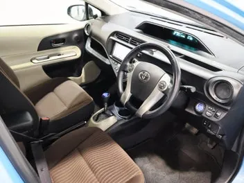 Toyota Aqua 2012 photo 4