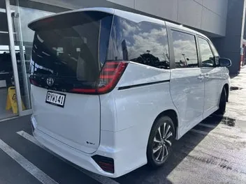 Toyota Noah 2026 photo 4