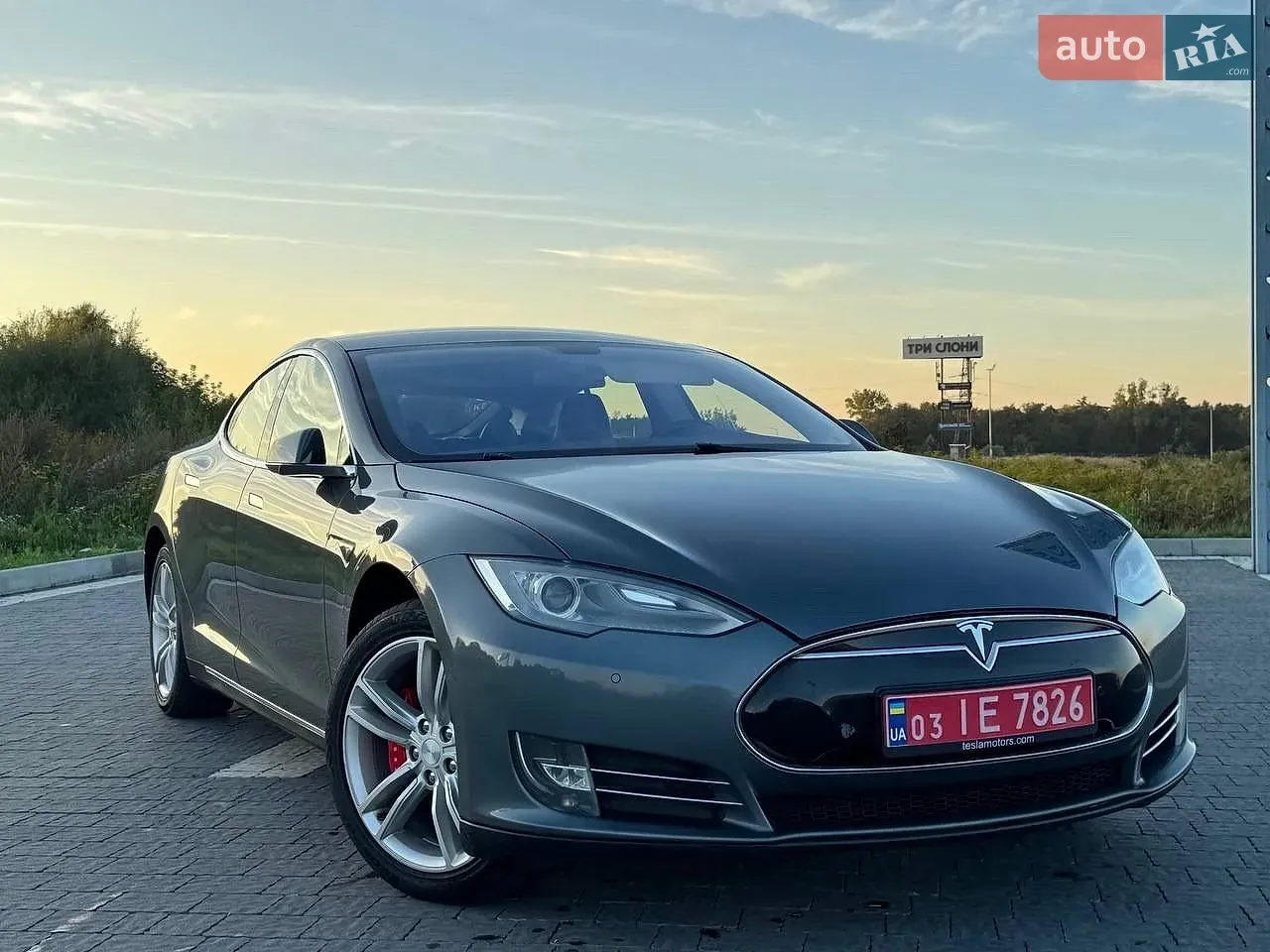 Tesla Model S 2014 photo 3