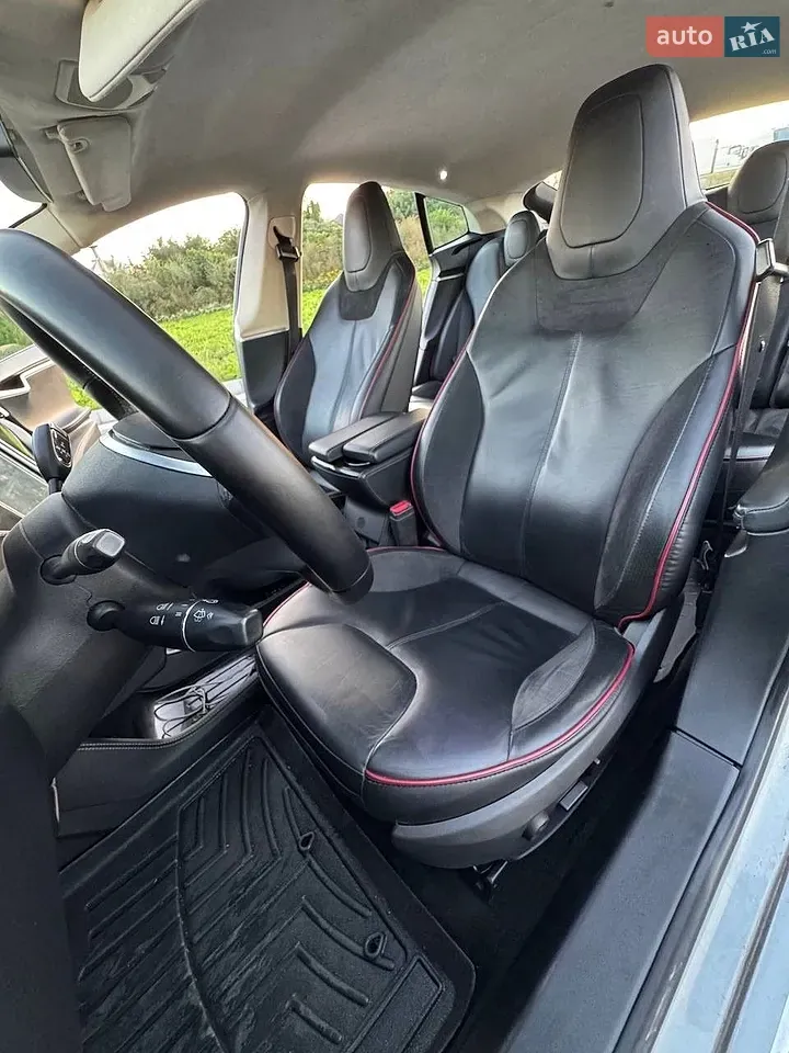 Tesla Model S 2014 photo 5