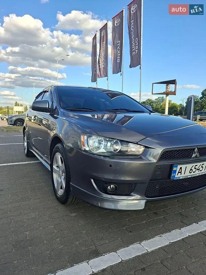 Mitsubishi Lancer
