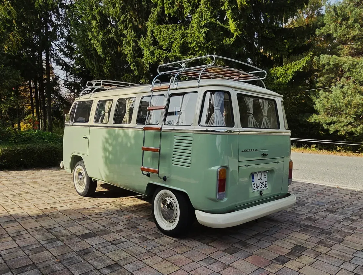 Volkswagen T2 1982 photo 3