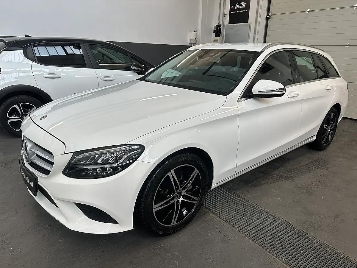 Mercedes-Benz C-Class 2020 photo 3