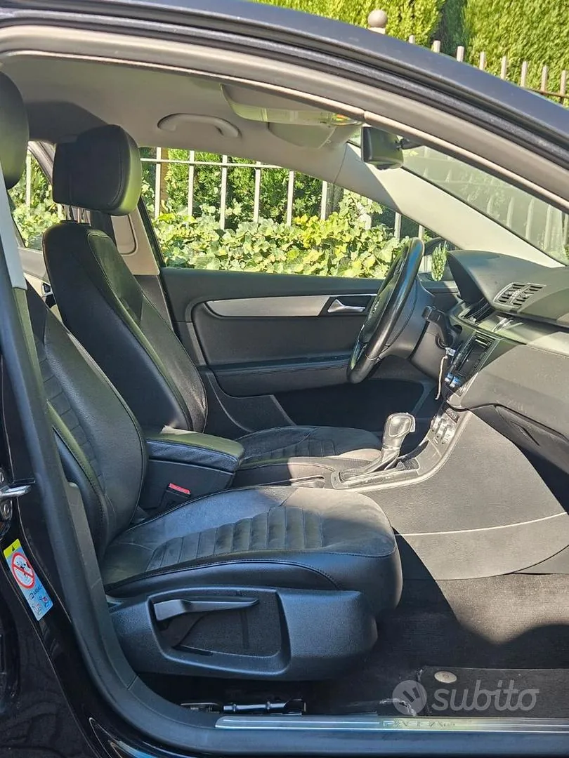 Volkswagen Passat 2012 photo 4