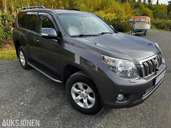 Toyota Land Cruiser 2013 photo 4