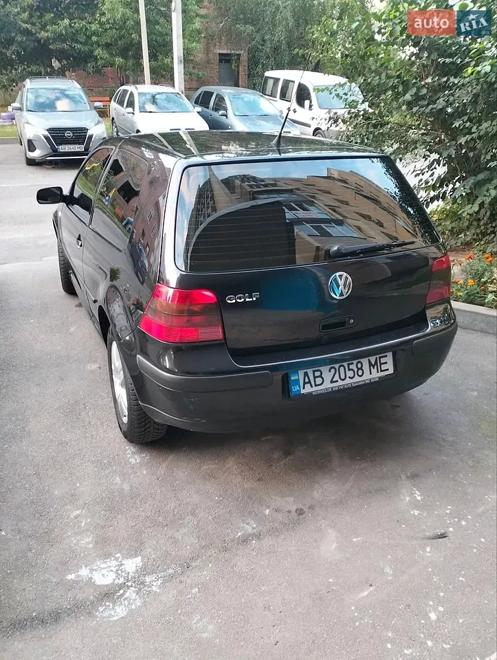 Volkswagen Golf 2002 photo 2