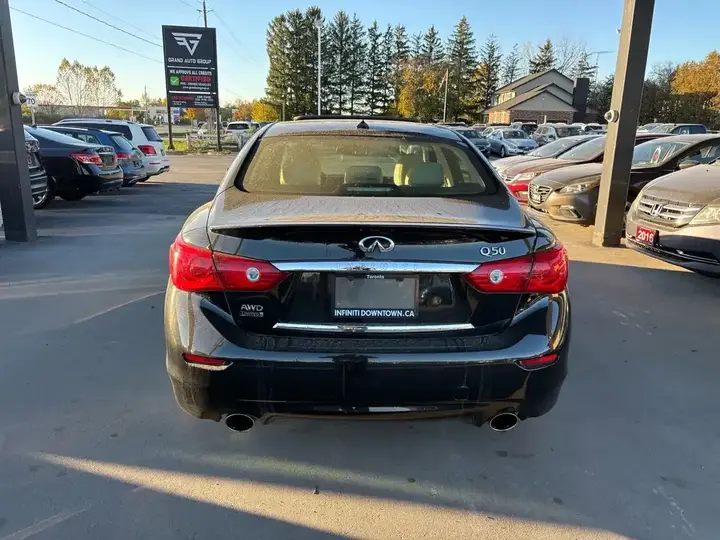 Infiniti Q50 2015 photo 4