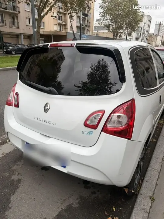 Renault Twingo 2012 photo 2