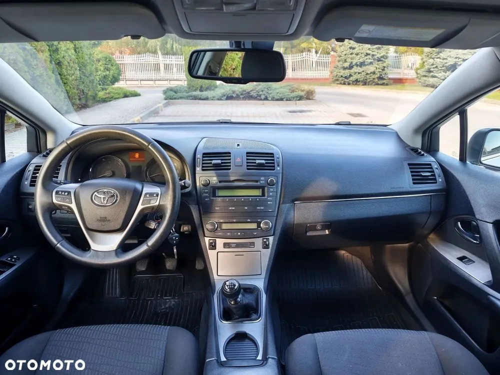 Toyota Avensis 2010 photo 5