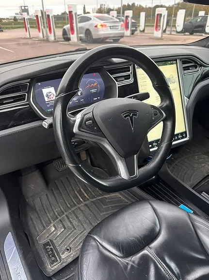 Tesla Model S 2015 photo 5