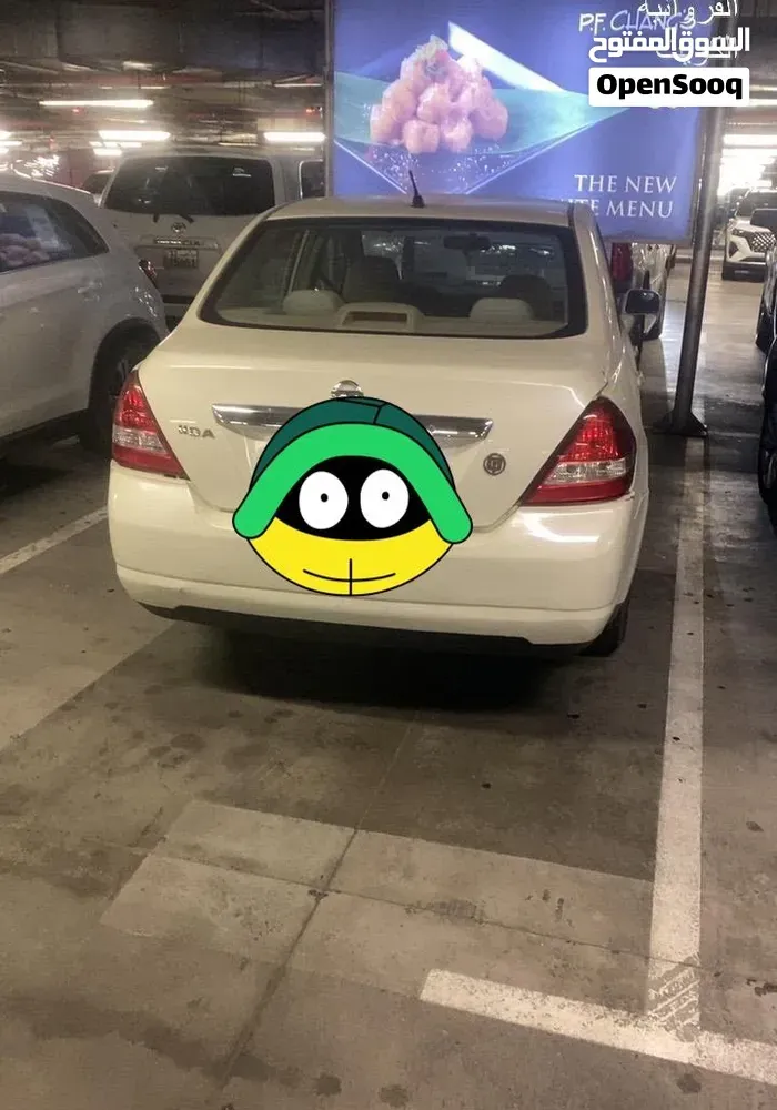 Nissan Tiida 2010 photo 2