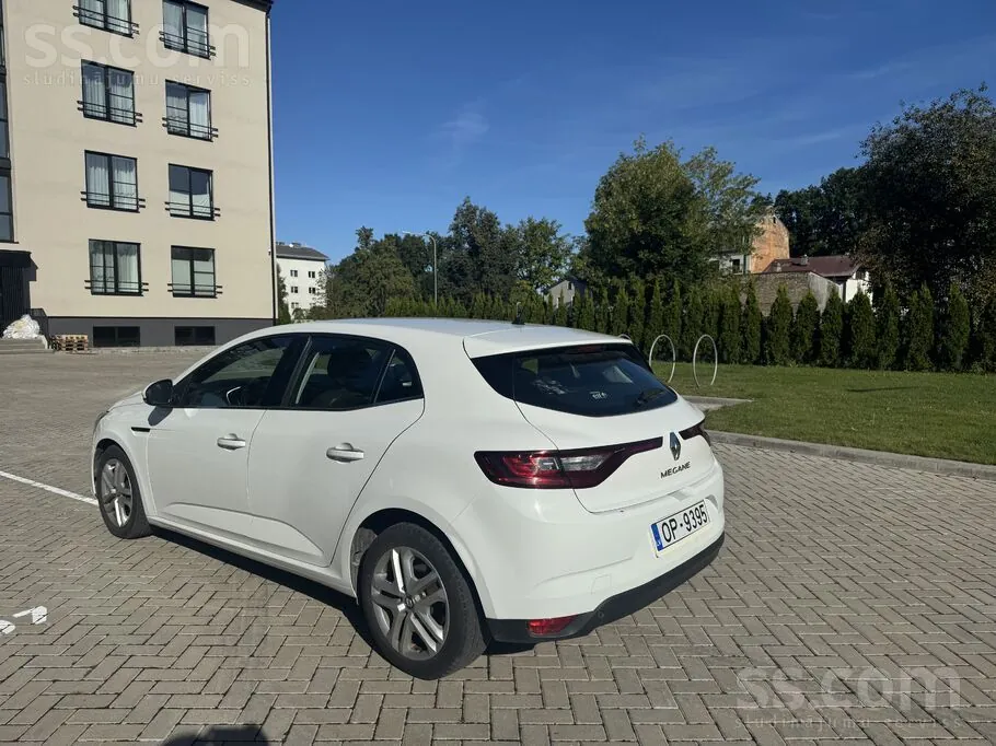 Renault Megane 2017 photo 2