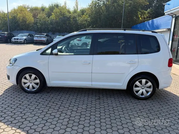 Volkswagen Touran 2013 photo 4