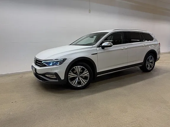 Volkswagen Passat Alltrack 2021 photo 2