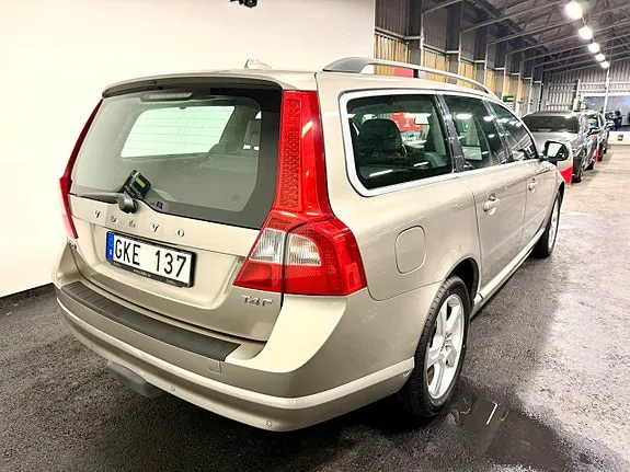 Volvo V70 2012 photo 3